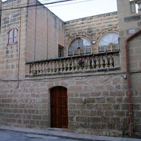 Villa Sylvia' S Millhouse Kerċem Exterior foto