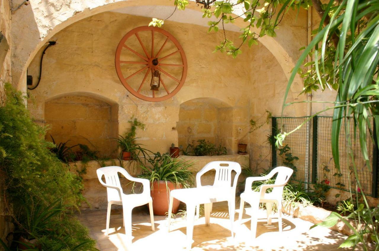 Villa Sylvia' S Millhouse Kerċem Exterior foto