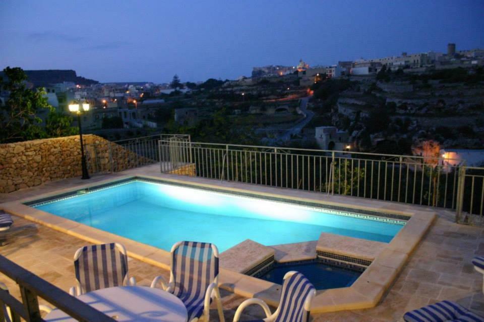 Villa Sylvia' S Millhouse Kerċem Exterior foto