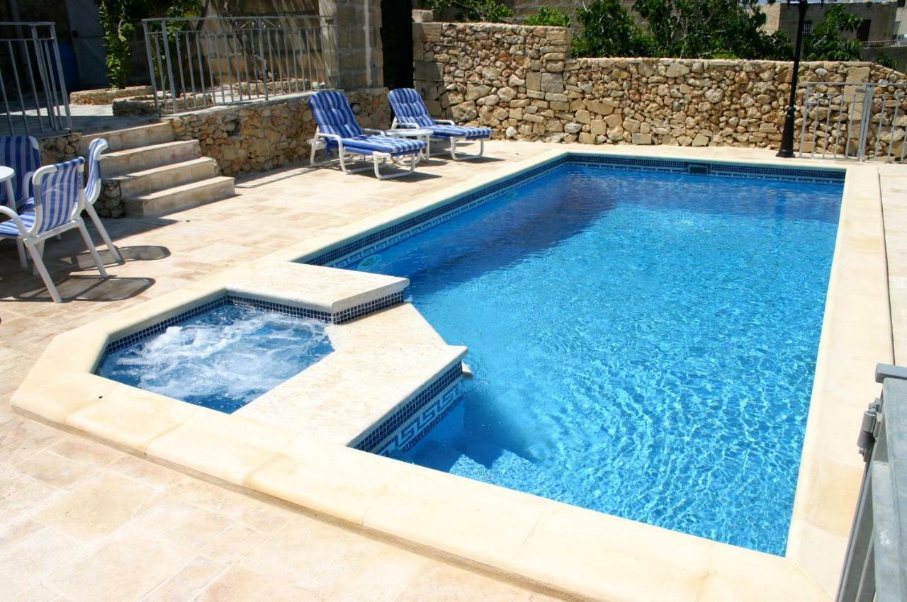 Villa Sylvia' S Millhouse Kerċem Exterior foto